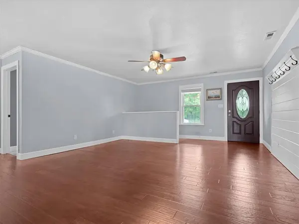 1714 NE County Line RD, St Joseph, MO 64505