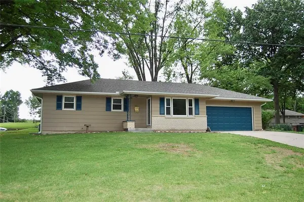 551 Santa Fe ST, Leavenworth, KS 66048