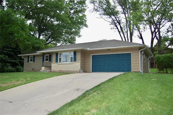 551 Santa Fe ST, Leavenworth, KS 66048