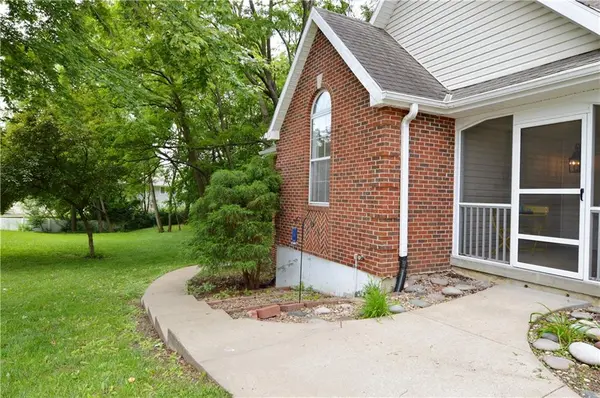 11 Chadwick LN, Country Club, MO 64506