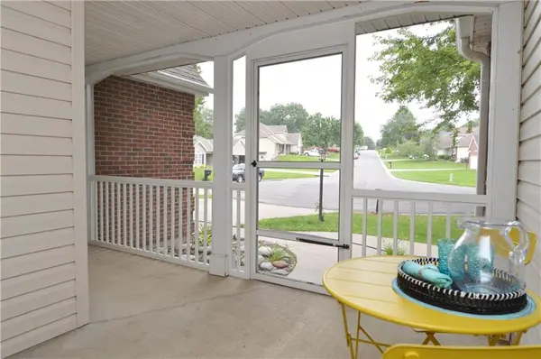 11 Chadwick LN, Country Club, MO 64506