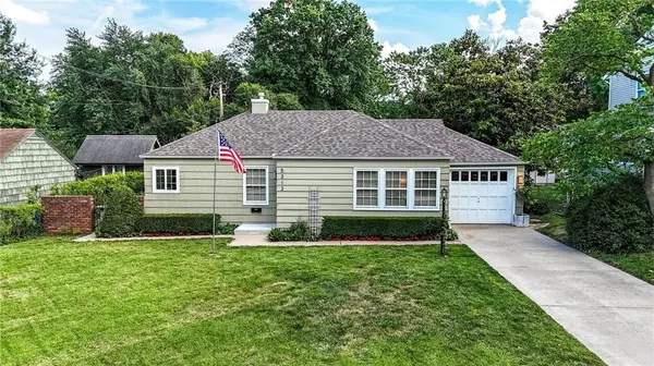 5313 W 51st ST, Roeland Park, KS 66205