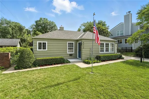 5313 W 51st ST, Roeland Park, KS 66205