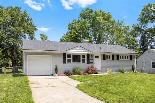7303 Elm ST, Raytown, MO 64133