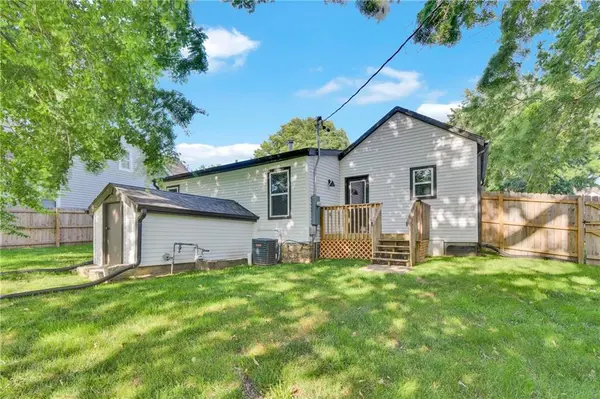 115 S Campbell ST, Pleasant Hill, MO 64080