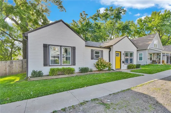 115 S Campbell ST, Pleasant Hill, MO 64080