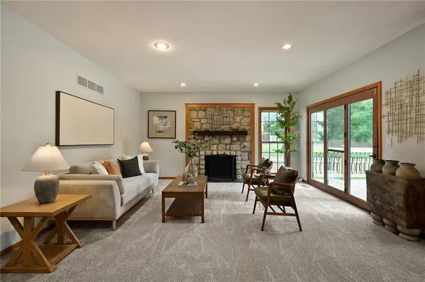 8027 Mullen RD, Lenexa, KS 66215