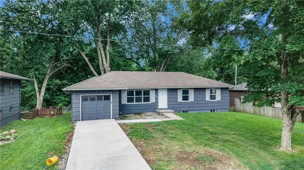 5013 N Fremont AVE, Kansas City, MO 64119