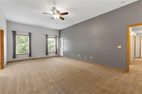 1405 Nottingham DR, Warrensburg, MO 64093