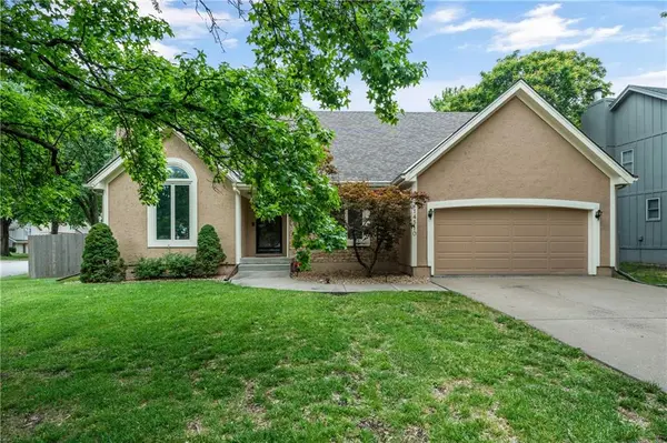 14510 S Ashton ST, Olathe, KS 66062