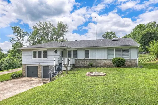 12501 E 53rd ST, Kansas City, MO 64133