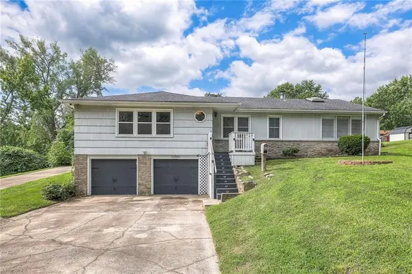 12501 E 53rd ST, Kansas City, MO 64133