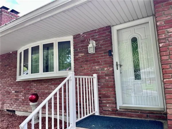 11510 Ridge DR, Sugar Creek, MO 64054