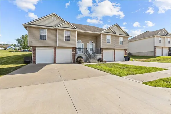 10525& 10527 E 45th TER, Kansas City, MO 64133