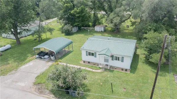 306 S Dallas ST, Maysville, MO 64469