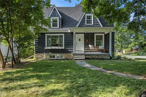 1401 E 75th TER, Kansas City, MO 64131