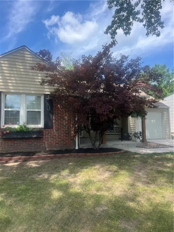 8018 Belleview AVE, Kansas City, MO 64114