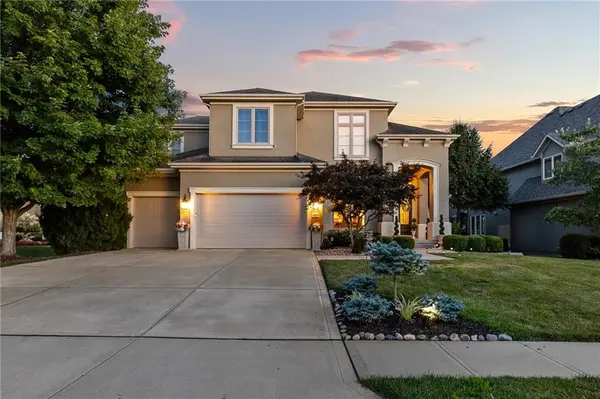 9429 W 162nd ST, Overland Park, KS 66085