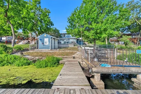 15923 S Gardner PL, Gardner, KS 66030