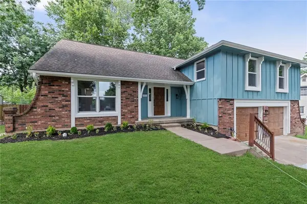 8900 E 81st ST, Raytown, MO 64138