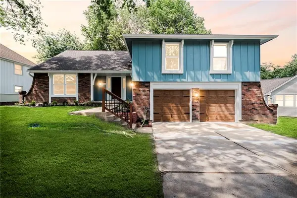 8900 E 81st ST, Raytown, MO 64138