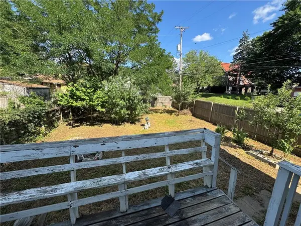 5647 WAYNE AVE, Kansas City, MO 64110