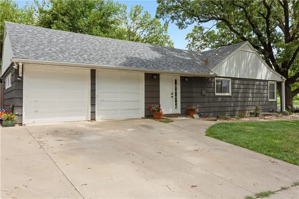 7930 W 67th ST, Merriam, KS 66202