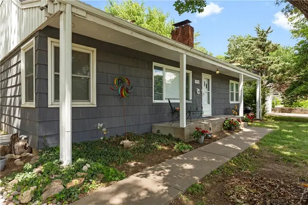 7930 W 67th ST, Merriam, KS 66202