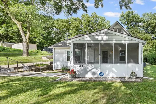 1604 S 42nd ST, Kansas City, KS 66106