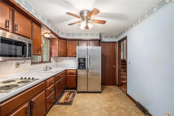 1405 Carrol DR, Pleasant Hill, MO 64080