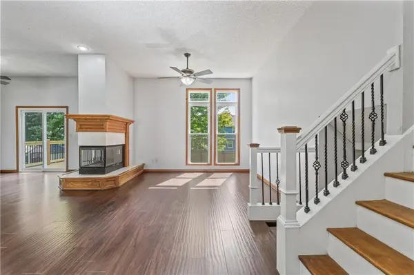 611 N Sycamore ST, Gardner, KS 66030