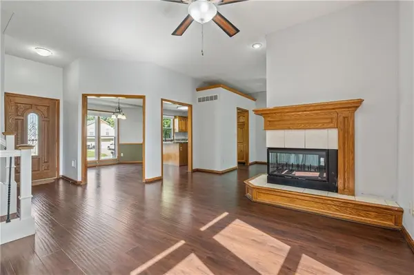 611 N Sycamore ST, Gardner, KS 66030