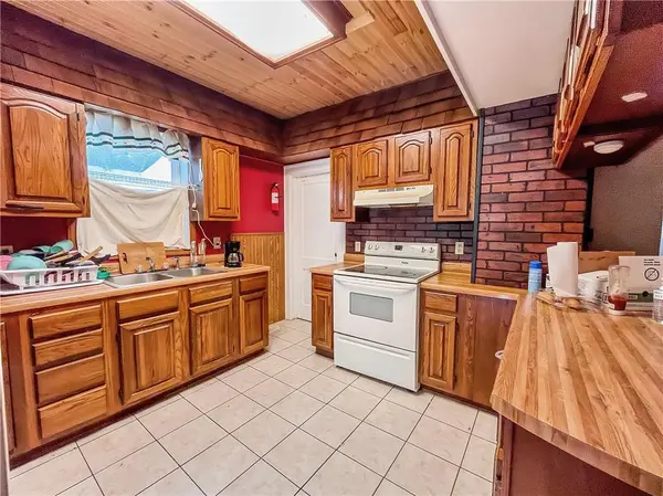 813 E Main ST, Independence, KS 67301