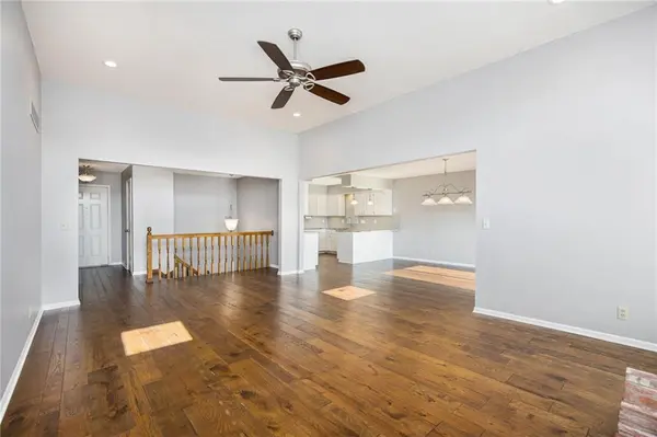 11024 W 98th ST, Overland Park, KS 66214