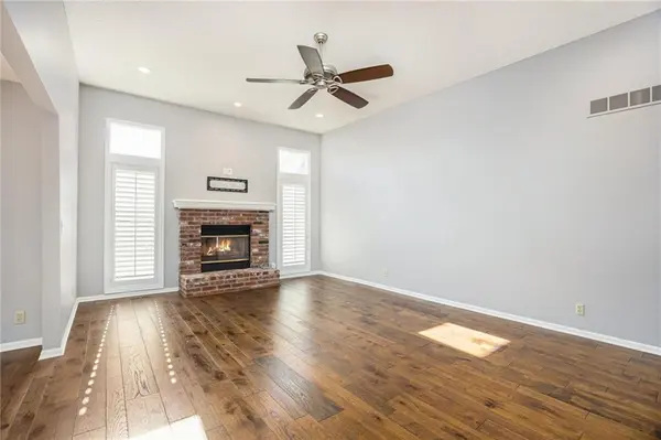 11024 W 98th ST, Overland Park, KS 66214