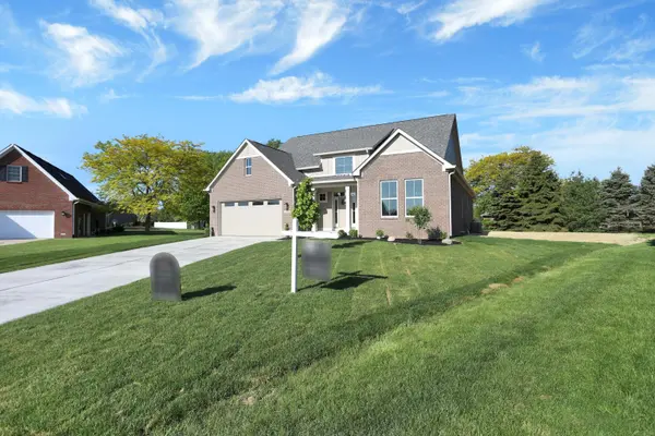 7641 Brownstone CT, Greenfield, IN 46140
