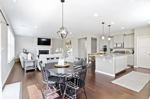 15989 W Rail DR, Westfield, IN 46074