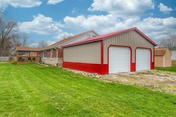 25 Michael DR, Plainfield, IN 46168