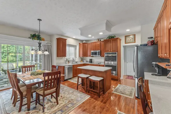 12144 Donnington LN, Fishers, IN 46037