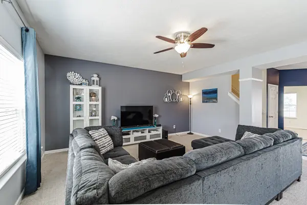755 Bobtail DR, Greenfield, IN 46140