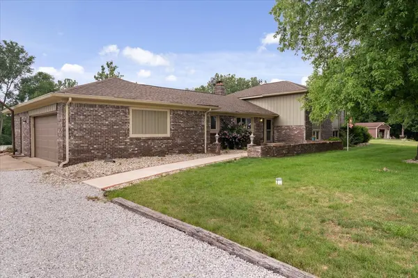 5160 Hill Valley DR, Pittsboro, IN 46167