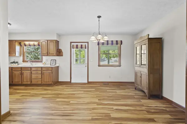 630 Holiday DR, Greentown, IN 46936