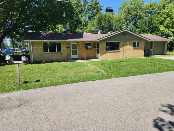 925 Coventry DR, Anderson, IN 46012