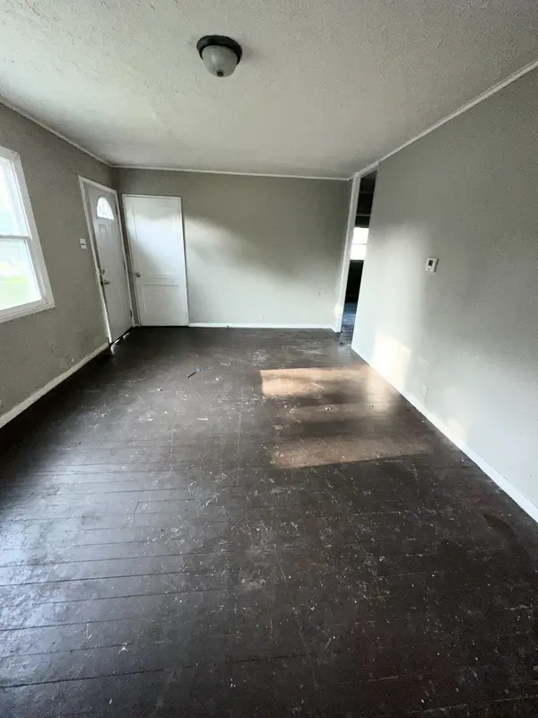 3322 Wallace AVE, Indianapolis, IN 46218