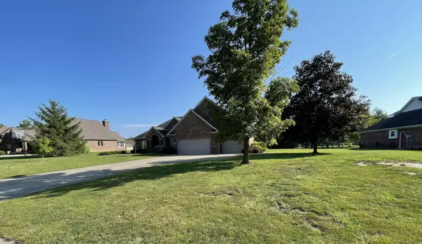 2808 W Buckeye DR, Greenfield, IN 46140