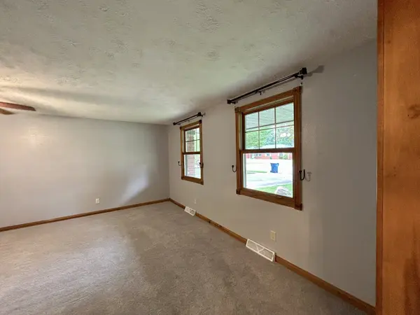 915 Aberdeen DR, Indianapolis, IN 46241