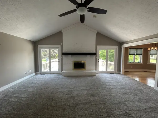 881 Saint Andrews DR, Avon, IN 46123
