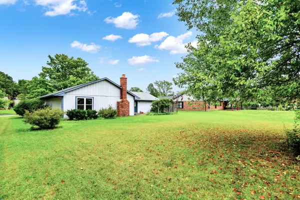 9016 Powderhorn LN, Indianapolis, IN 46256