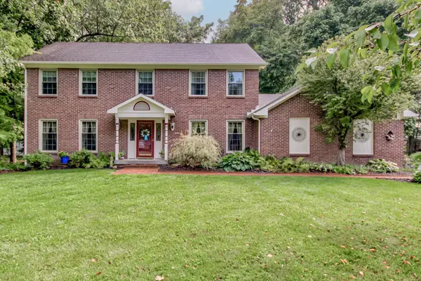 7045 W Amelia DR, New Palestine, IN 46163