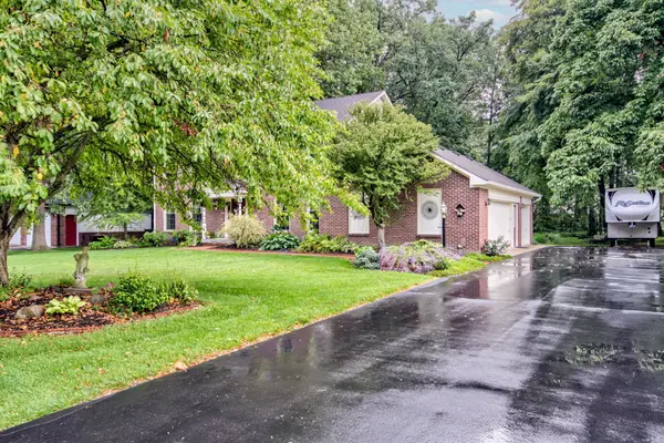 7045 W Amelia DR, New Palestine, IN 46163